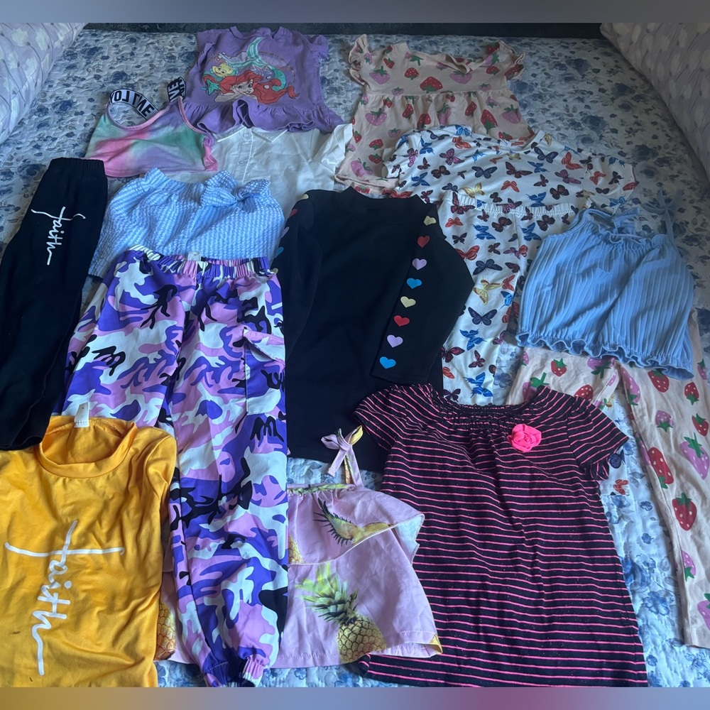 Girls 👧🏾 🧒 Clothing Bundle Size 4y